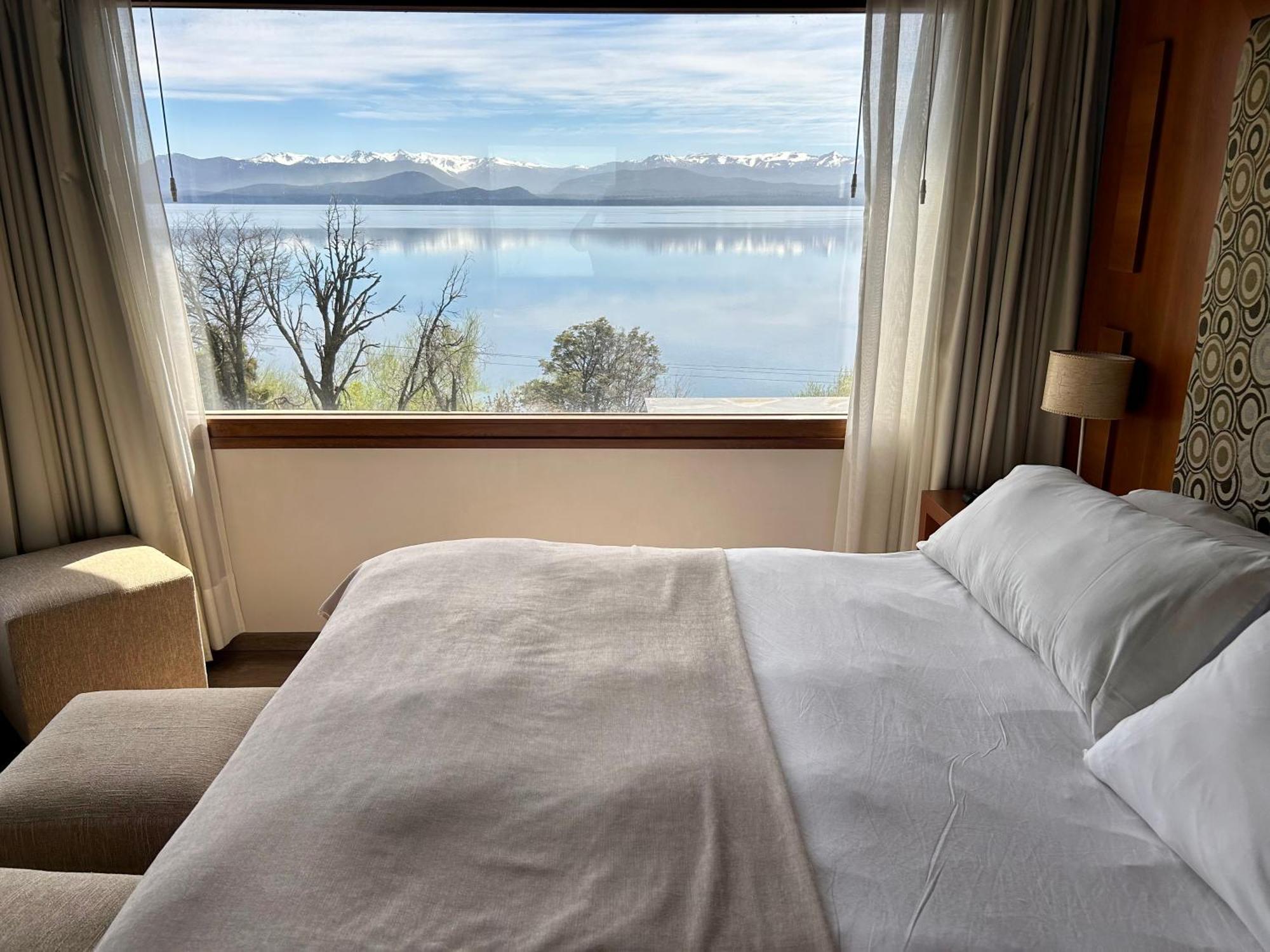Bahia Paraiso Apart & Suites San Carlos de Bariloche Bagian luar foto