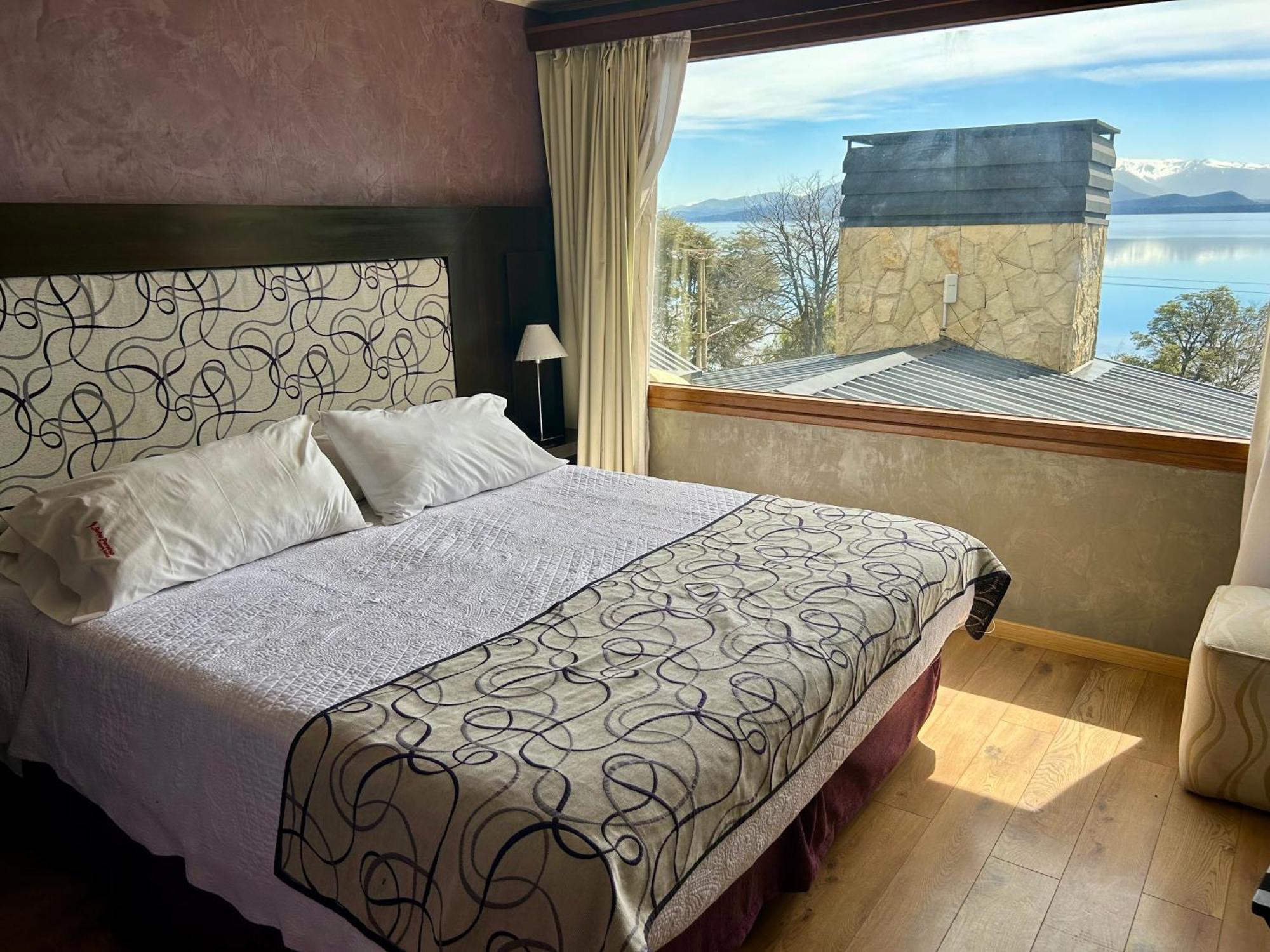 Bahia Paraiso Apart & Suites San Carlos de Bariloche Bagian luar foto