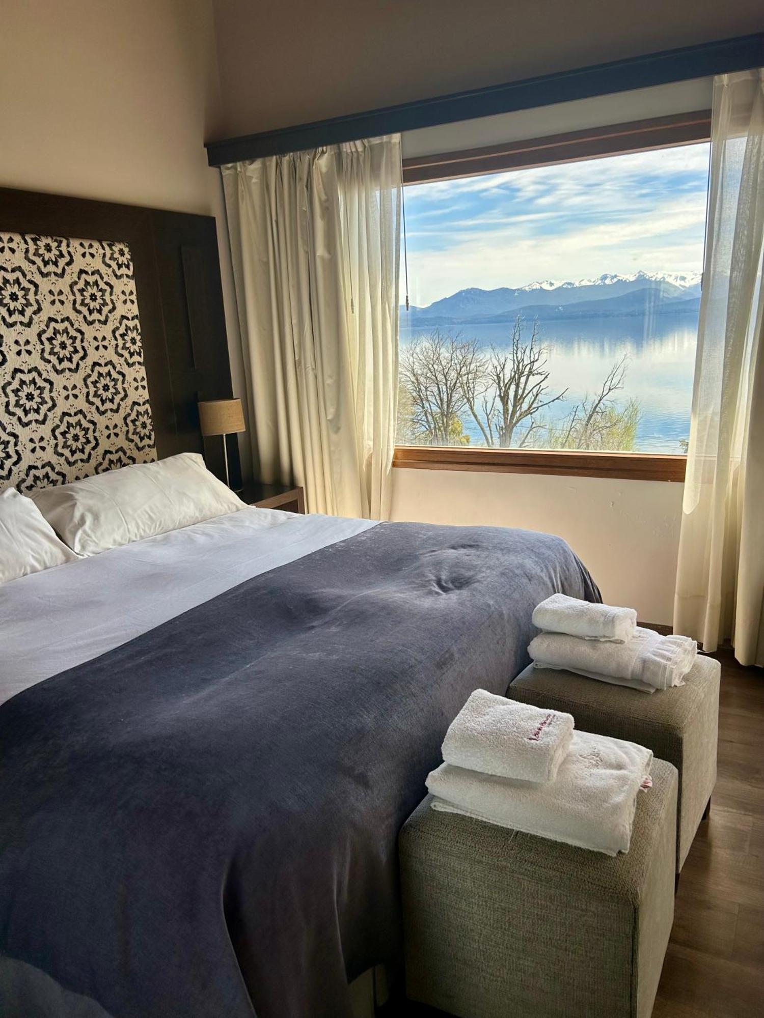 Bahia Paraiso Apart & Suites San Carlos de Bariloche Bagian luar foto
