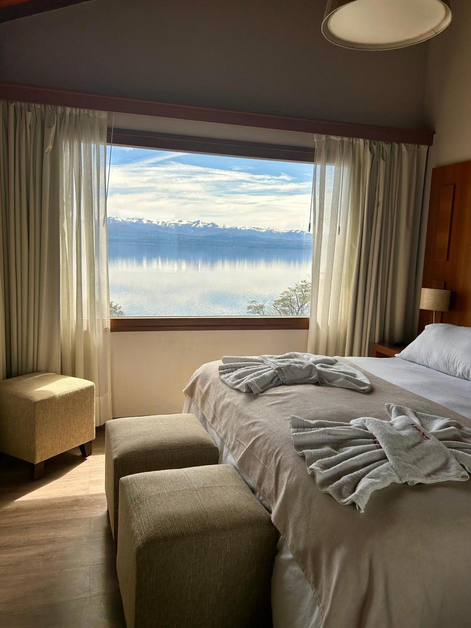 Bahia Paraiso Apart & Suites San Carlos de Bariloche Bagian luar foto