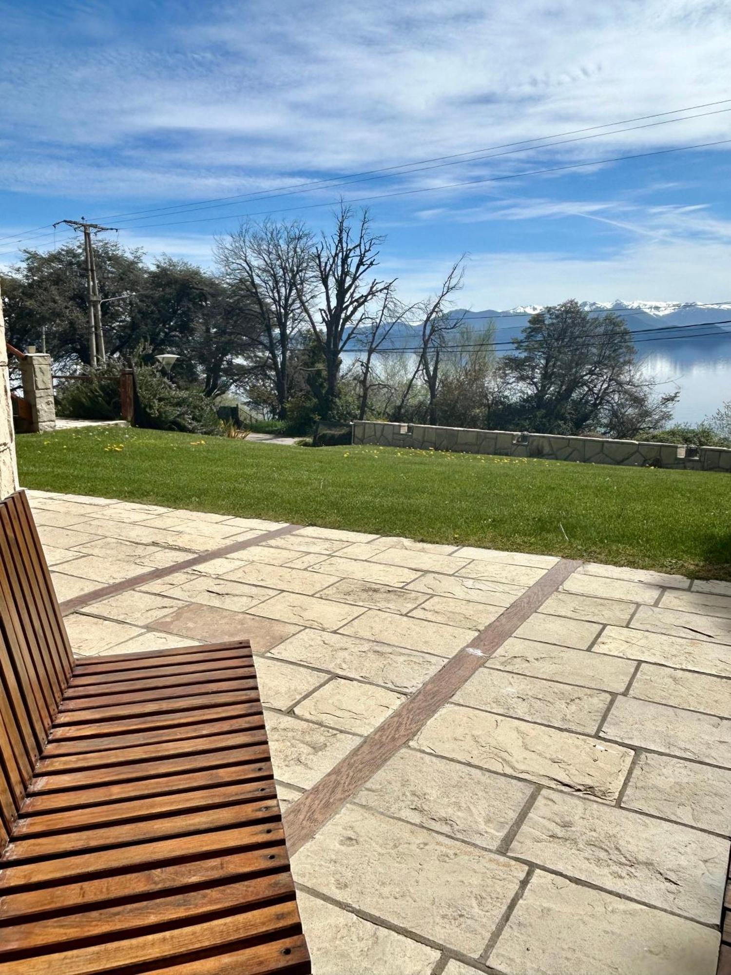 Bahia Paraiso Apart & Suites San Carlos de Bariloche Bagian luar foto