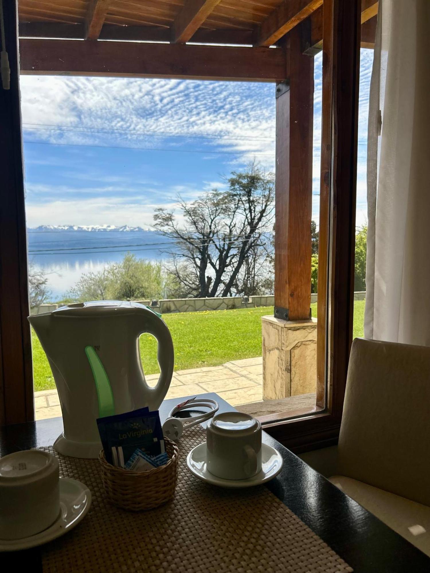 Bahia Paraiso Apart & Suites San Carlos de Bariloche Bagian luar foto